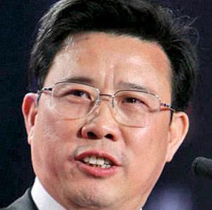 لی یانگ ون گن، میلیاردری چینی در صنعت ماشین‌آلات