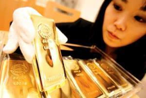 صعود قیمت طلا در بازار جهانی متوقف شد 