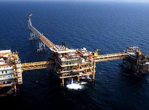 کاهش 2 تانکر ذخیره نفت روی آب ایران در ماه ژانویه